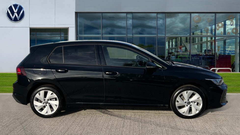 Used Volkswagen Golf 2025 for sale - 76888828: Photo 4