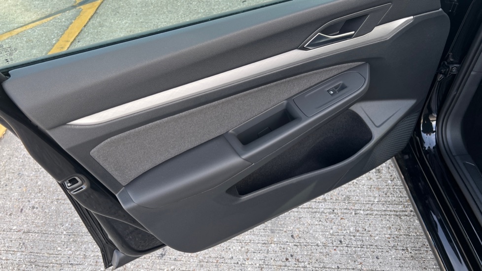 Used Volkswagen Golf 2025 for sale - 76888828: Photo 41