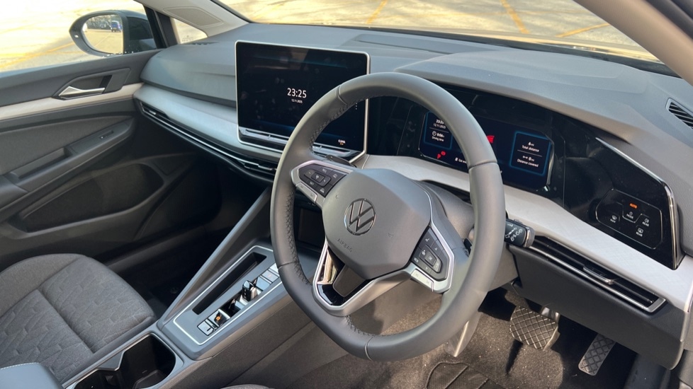 Used Volkswagen Golf 2025 for sale - 76888828: Photo 6