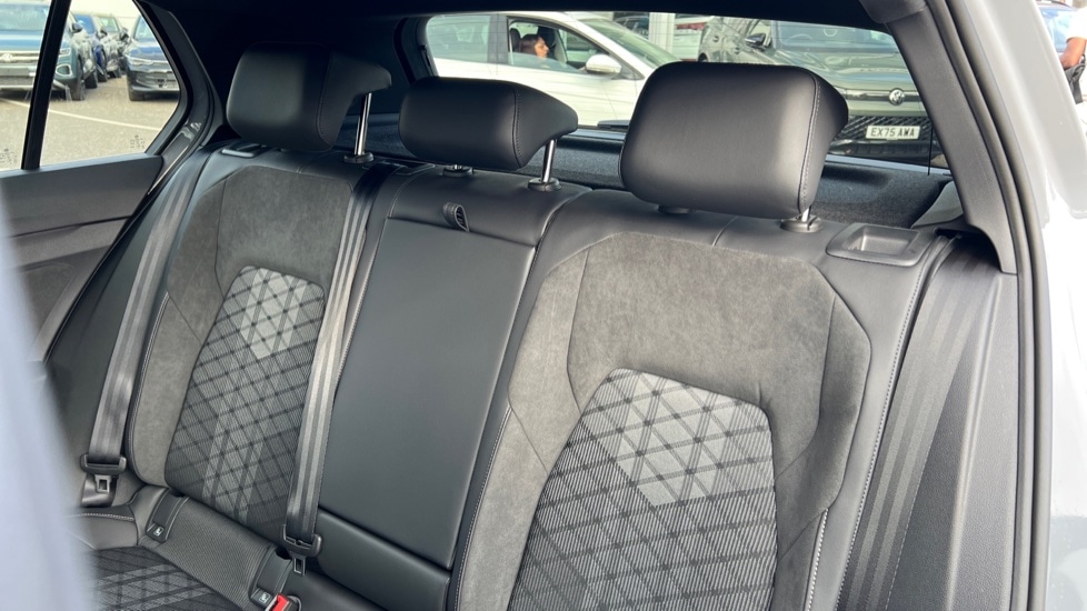 Used Volkswagen Golf 2025 for sale - 76872995: Photo 15