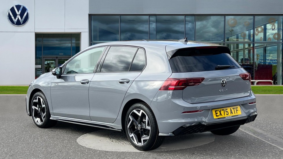 Used Volkswagen Golf 2025 for sale - 76872995: Photo 3