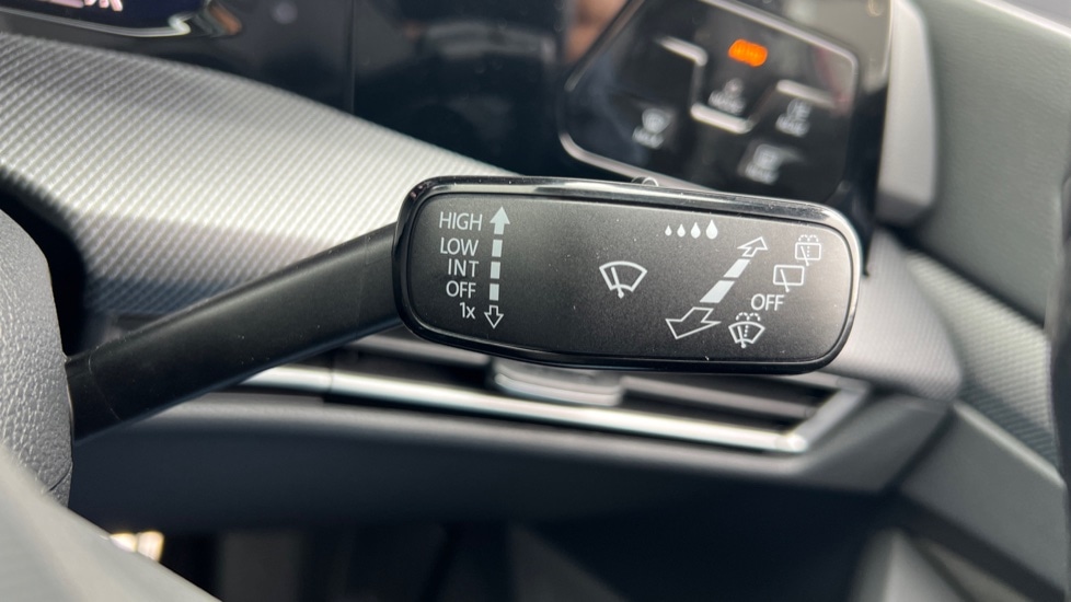 Used Volkswagen Golf 2025 for sale - 76872995: Photo 32