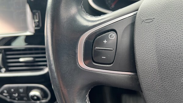 Used Renault Clio 2017 for sale - 75484489: Photo 22