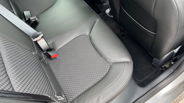 Used Renault Clio 2017 for sale - 75484489: Photo 32