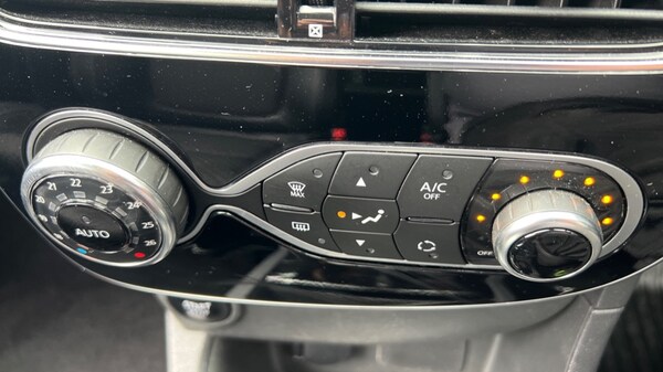 Used Renault Clio 2017 for sale - 75484489: Photo 63