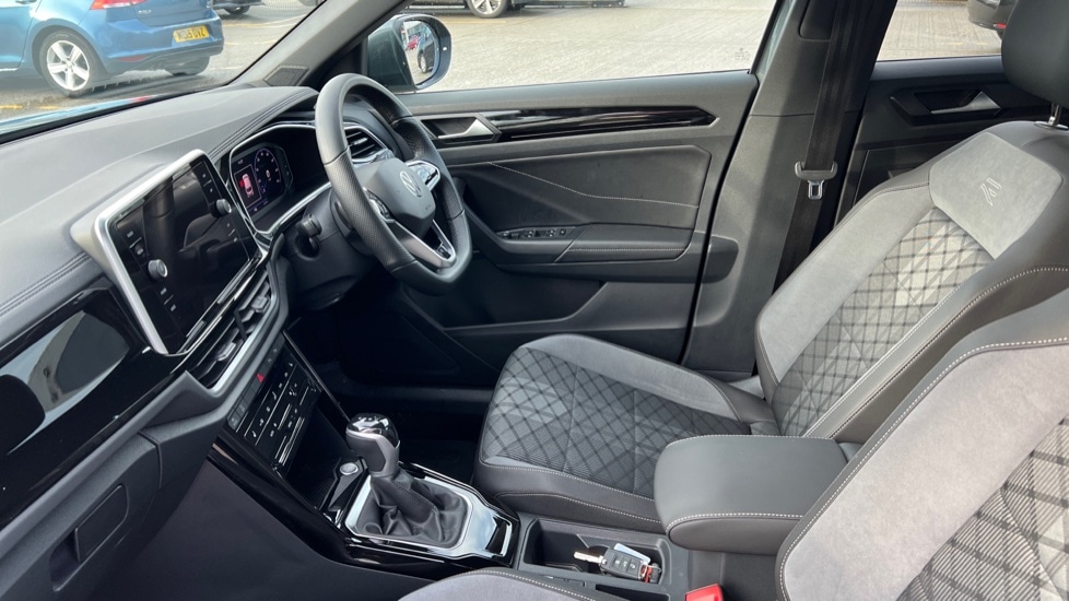 Used Volkswagen T-Roc 2022 for sale - 77010471: Photo 28