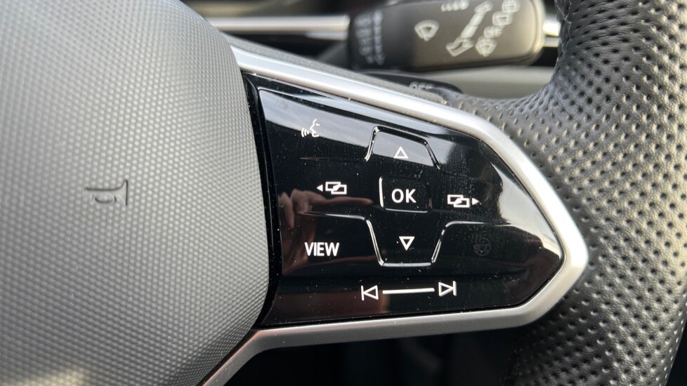 Used Volkswagen T-Roc 2022 for sale - 77010471: Photo 32