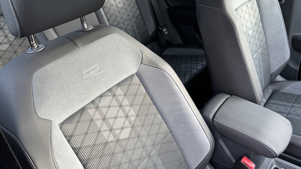 Used Volkswagen T-Roc 2022 for sale - 77010471: Photo 35