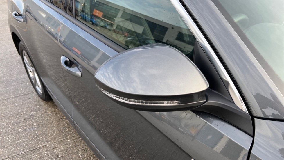 Used Volkswagen T-Roc 2022 for sale - 77010471: Photo 52