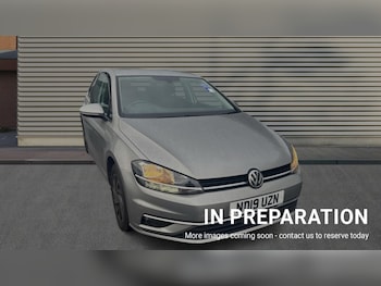 Volkswagen - Golf