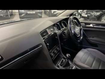 Used Volkswagen Golf 2018 for sale - 74885447: Photo