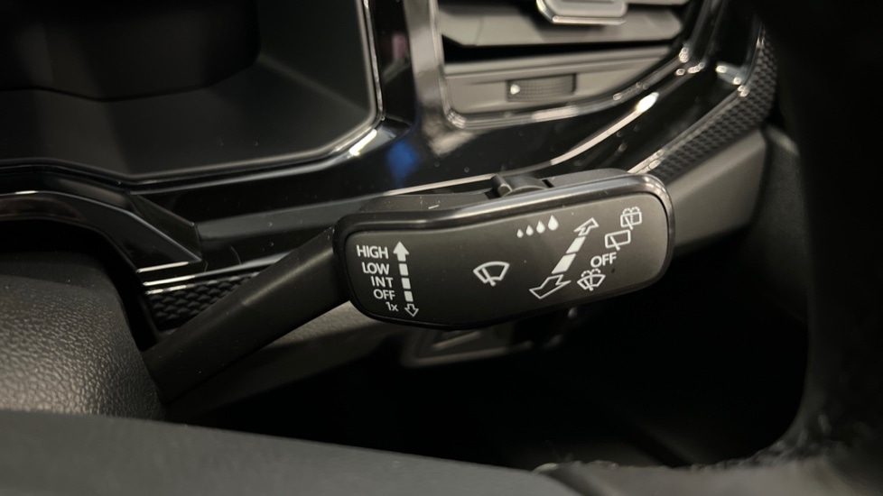 Used Volkswagen Taigo 2025 for sale - 76602795: Photo 32