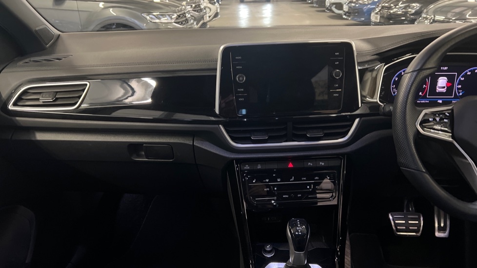 Used Volkswagen T-Roc 2023 for sale - 76971486: Photo 13