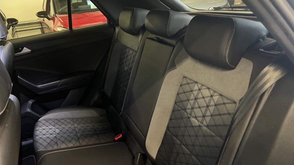 Used Volkswagen T-Roc 2023 for sale - 76971486: Photo 15