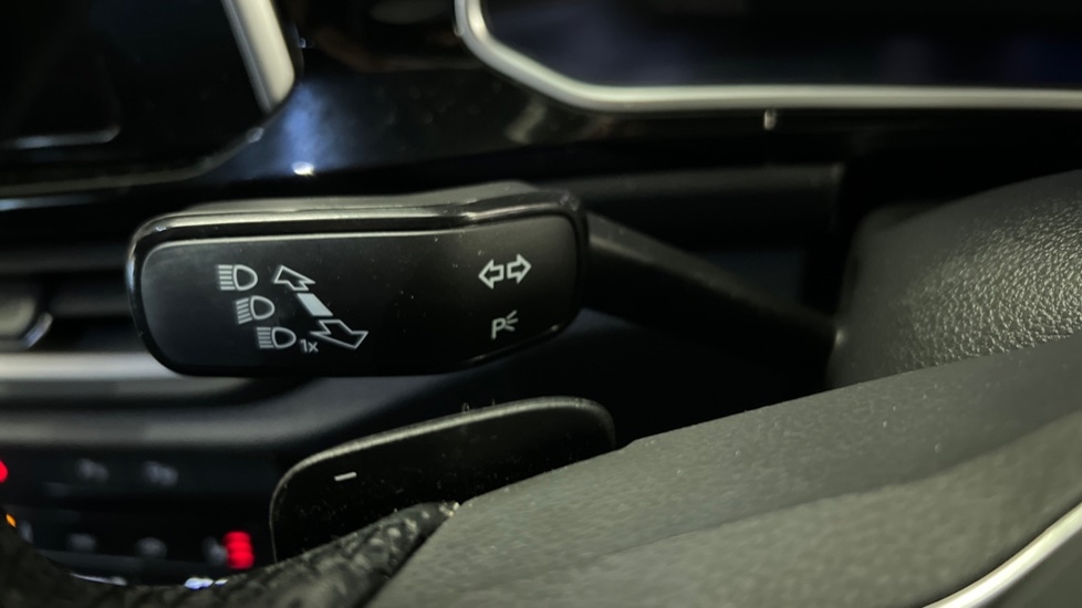 Used Volkswagen T-Roc 2023 for sale - 76971486: Photo 33