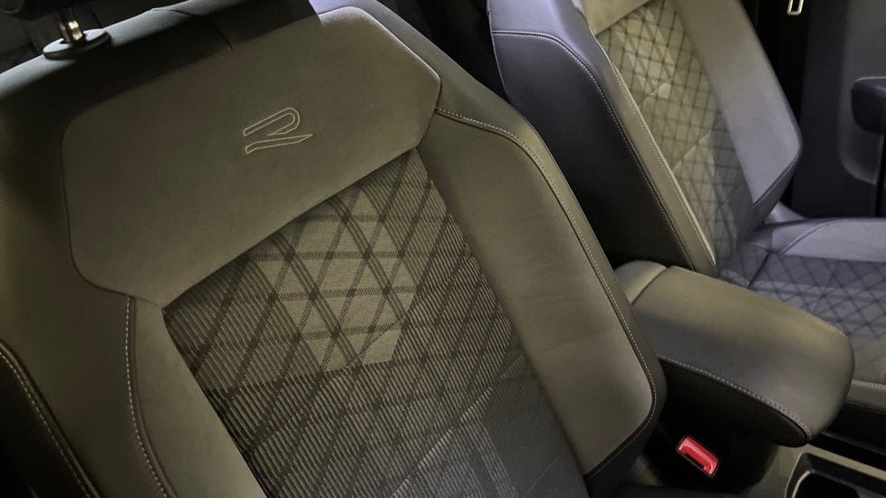 Used Volkswagen T-Roc 2023 for sale - 76971486: Photo 35