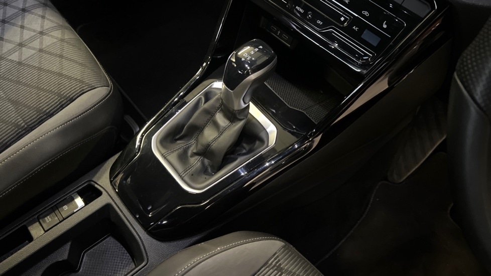 Used Volkswagen T-Roc 2023 for sale - 76971486: Photo 36