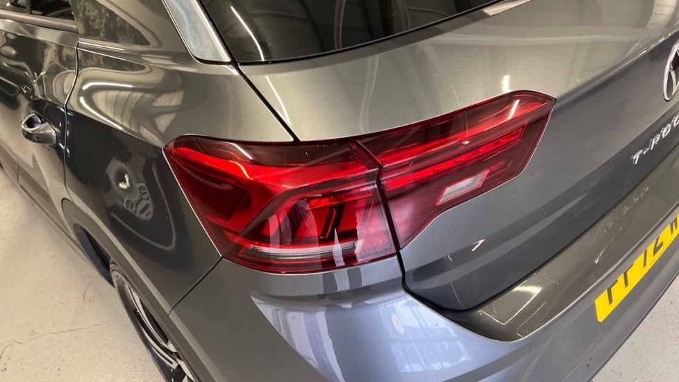 Used Volkswagen T-Roc 2023 for sale - 76971486: Photo 43