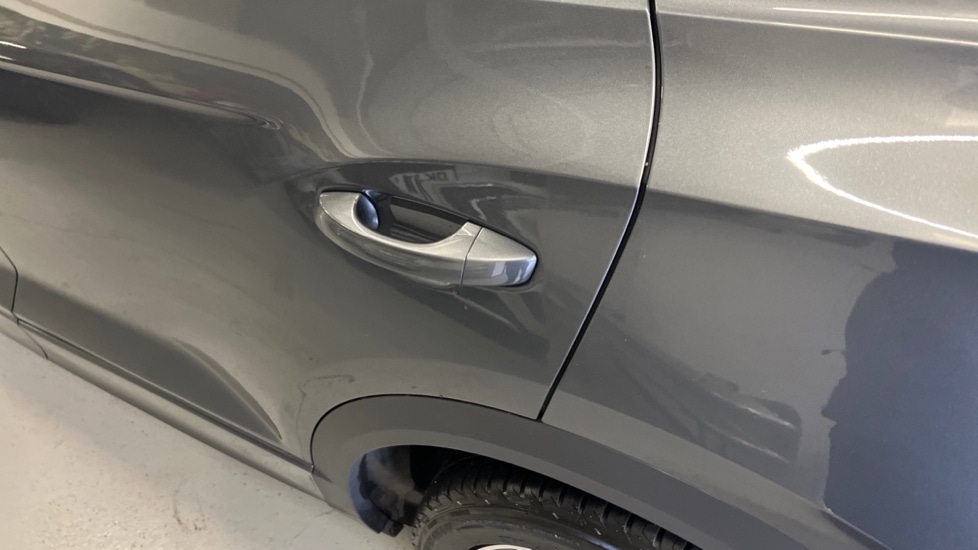 Used Volkswagen T-Roc 2023 for sale - 76971486: Photo 44