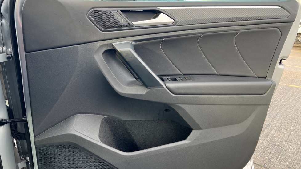 Used Volkswagen Tiguan 2022 for sale - 76872350: Photo 37