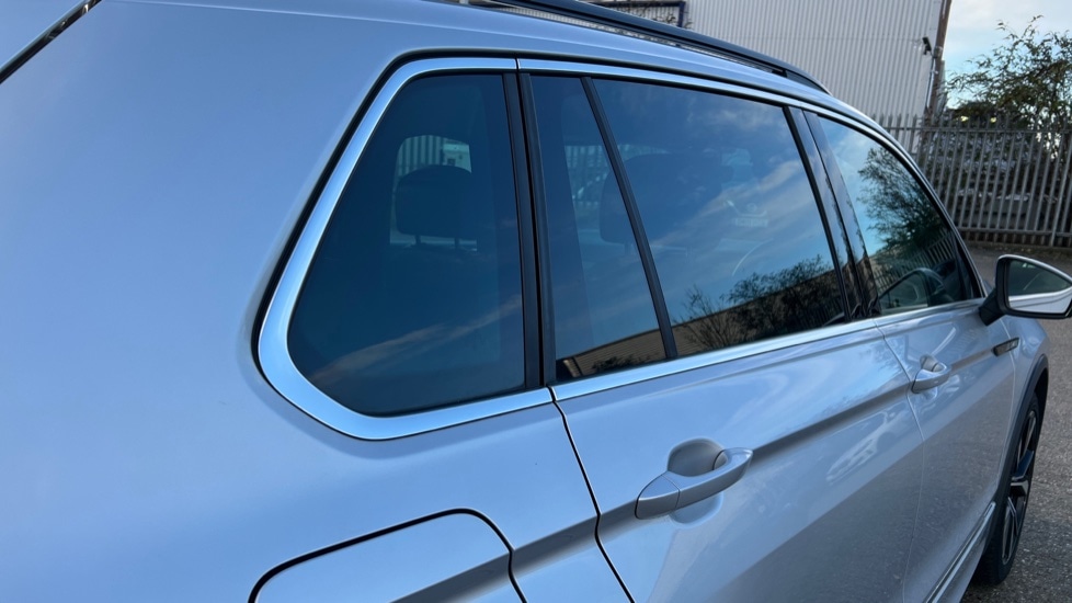 Used Volkswagen Tiguan 2022 for sale - 76872350: Photo 49