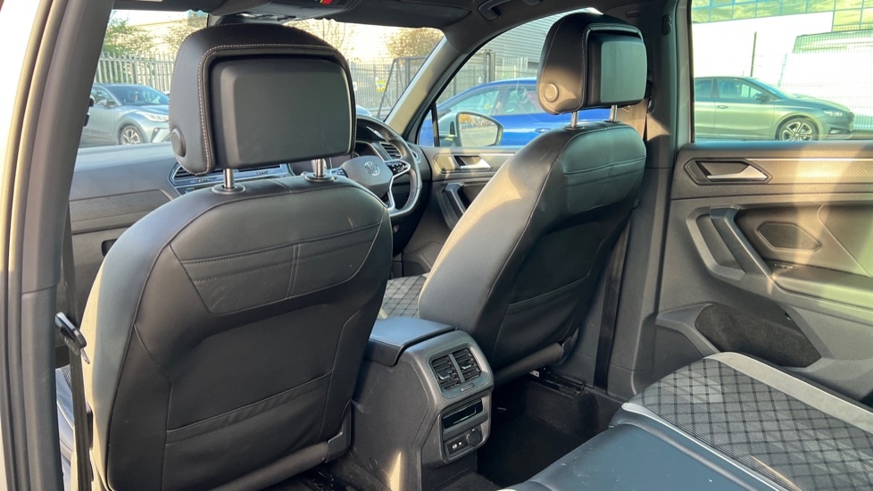 Used Volkswagen Tiguan 2022 for sale - 76872350: Photo 62