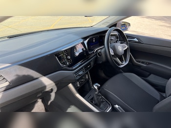 Used Volkswagen Polo 2022 for sale - 76034044: Photo 2