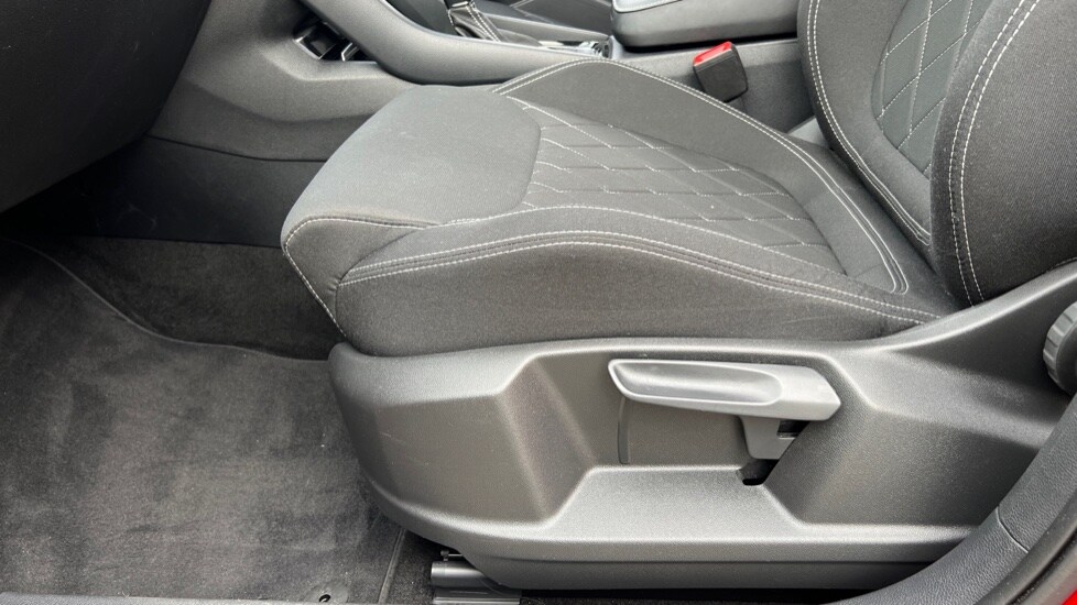 Used Skoda Karoq 2024 for sale - 76871190: Photo 32