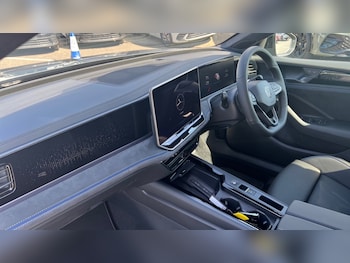 Used Volkswagen Passat 2025 for sale - 75484549: Photo