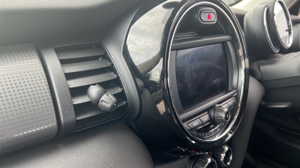 Used MINI Hatch 2019 for sale - 76804055: Photo 46