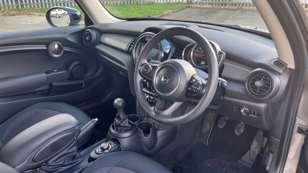 Used MINI Hatch 2019 for sale - 76804055: Photo 9