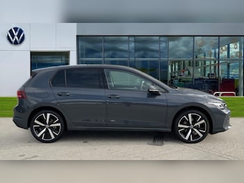 Used Volkswagen Golf 2025 for sale - 76475172: Photo