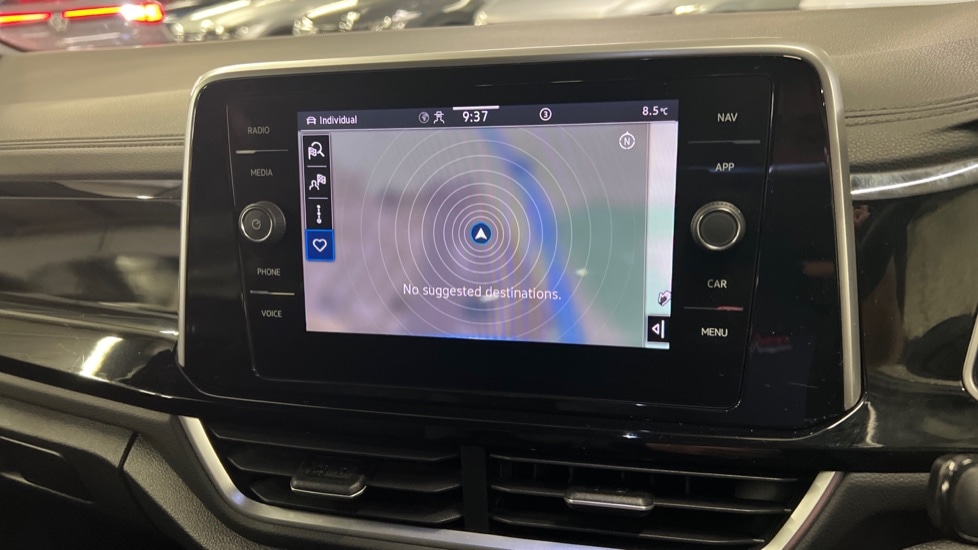 Used Volkswagen T-Roc 2022 for sale - 77042896: Photo 24