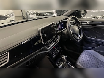 Used Volkswagen T-Roc 2022 for sale - 77042896: Photo