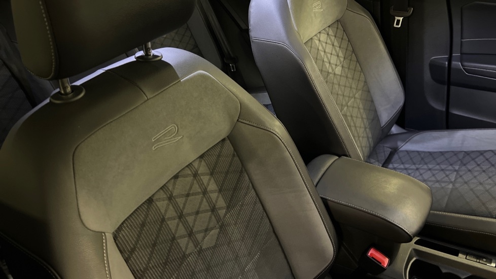 Used Volkswagen T-Roc 2022 for sale - 77042896: Photo 35