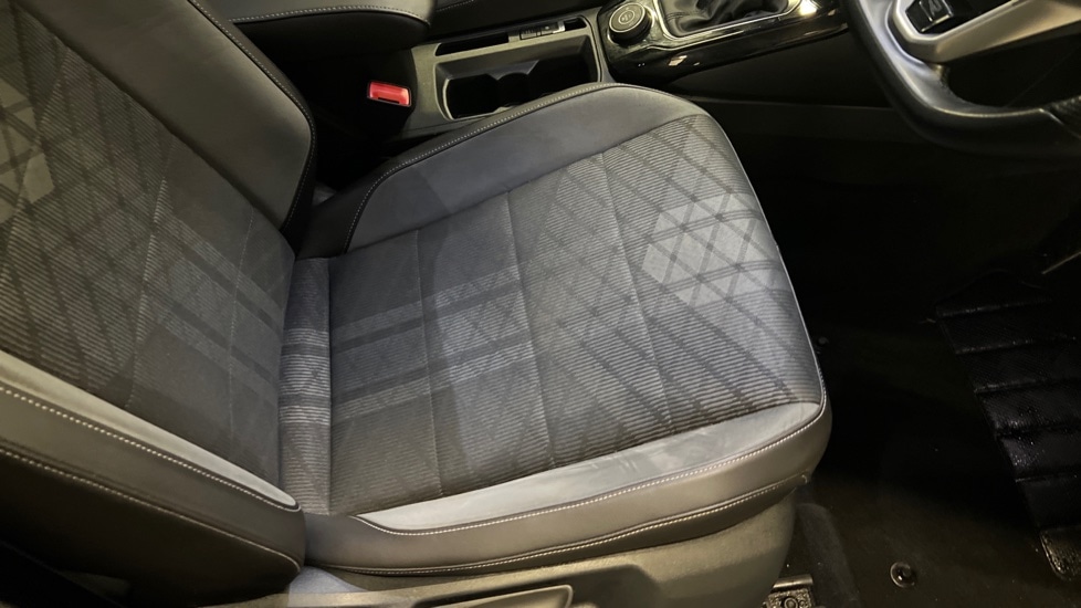 Used Volkswagen T-Roc 2022 for sale - 77042896: Photo 39