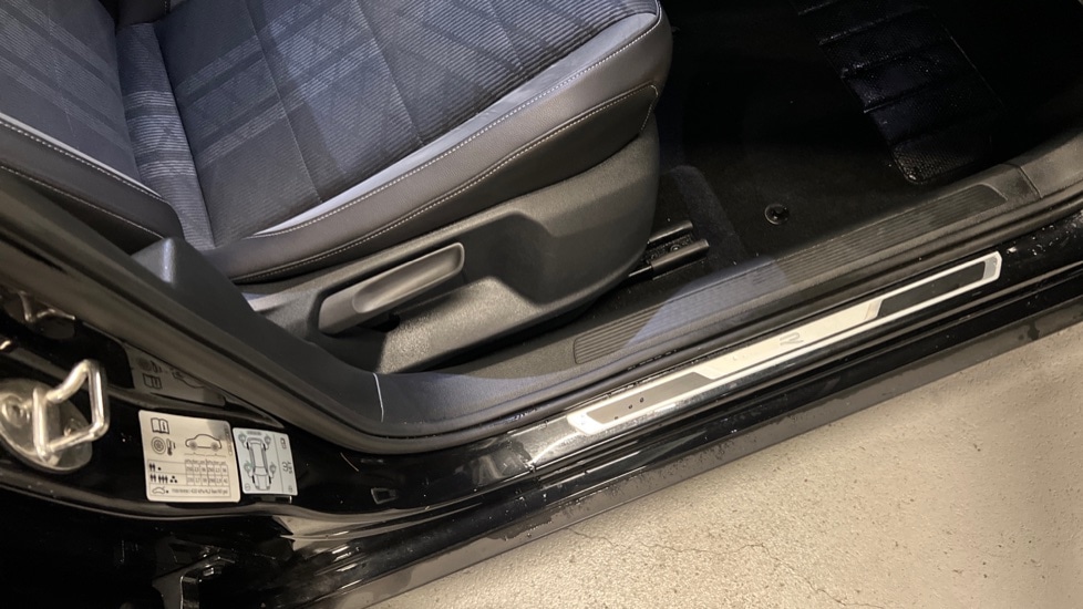 Used Volkswagen T-Roc 2022 for sale - 77042896: Photo 40