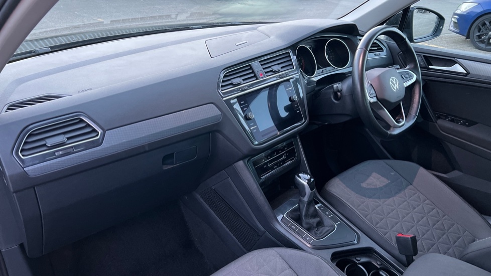 Used Volkswagen Tiguan 2022 for sale - 76872053: Photo 2