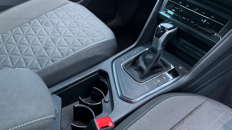 Used Volkswagen Tiguan 2022 for sale - 76872053: Photo 35