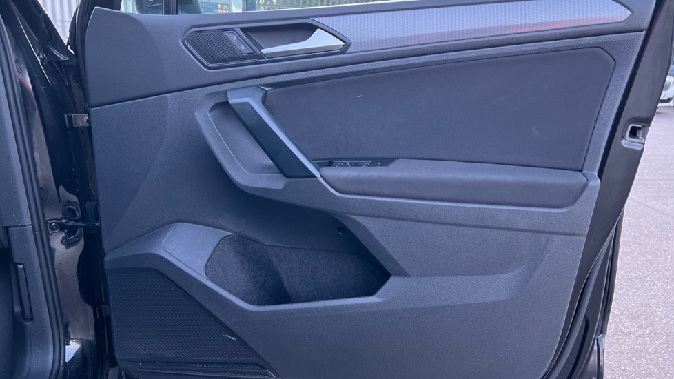 Used Volkswagen Tiguan 2022 for sale - 76872053: Photo 37