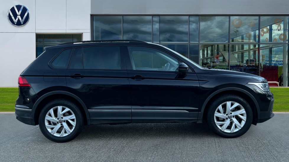 Used Volkswagen Tiguan 2022 for sale - 76872053: Photo 4