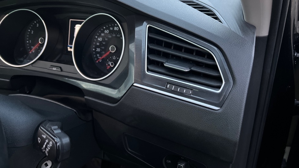 Used Volkswagen Tiguan 2022 for sale - 76872053: Photo 56