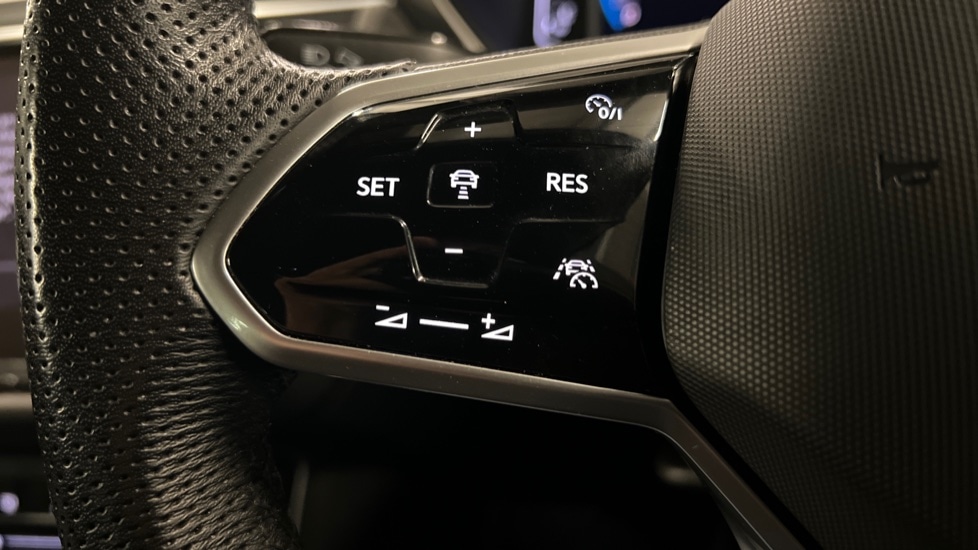 Used Volkswagen Tiguan 2024 for sale - 77018275: Photo 31