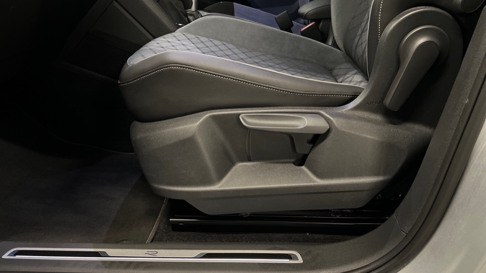 Used Volkswagen Tiguan 2024 for sale - 77018275: Photo 39