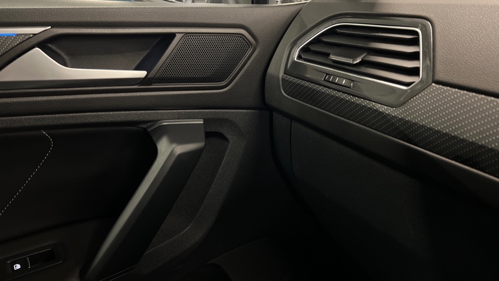 Used Volkswagen Tiguan 2024 for sale - 77018275: Photo 44
