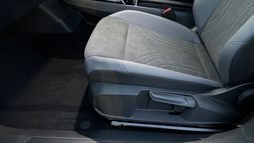 Used Volkswagen ID.5 2025 for sale - 76927808: Photo 39