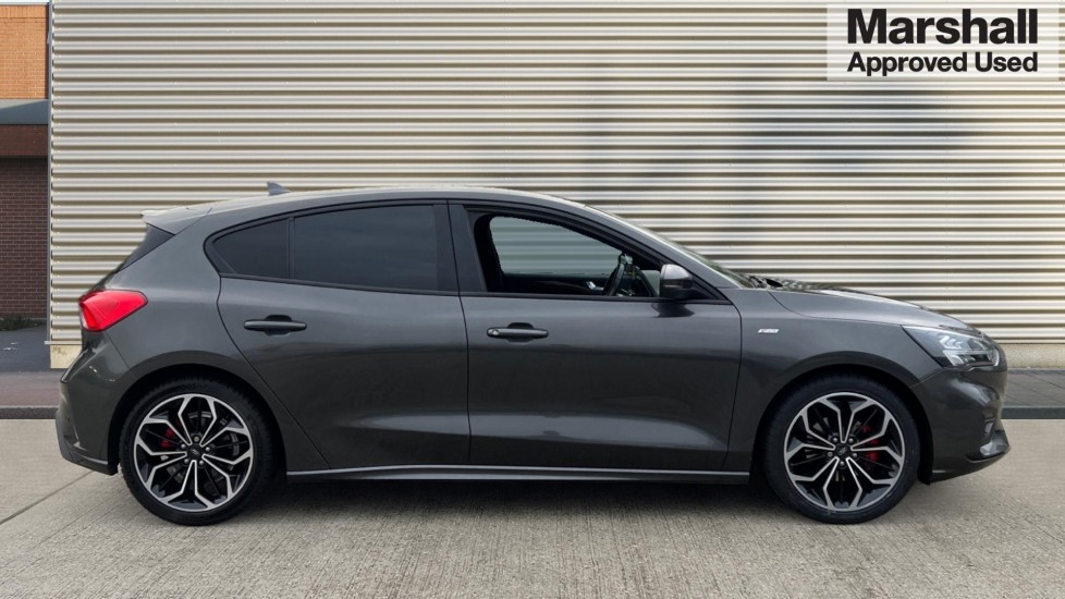 Used Ford Focus 2021 for sale - 76328197: Photo 2