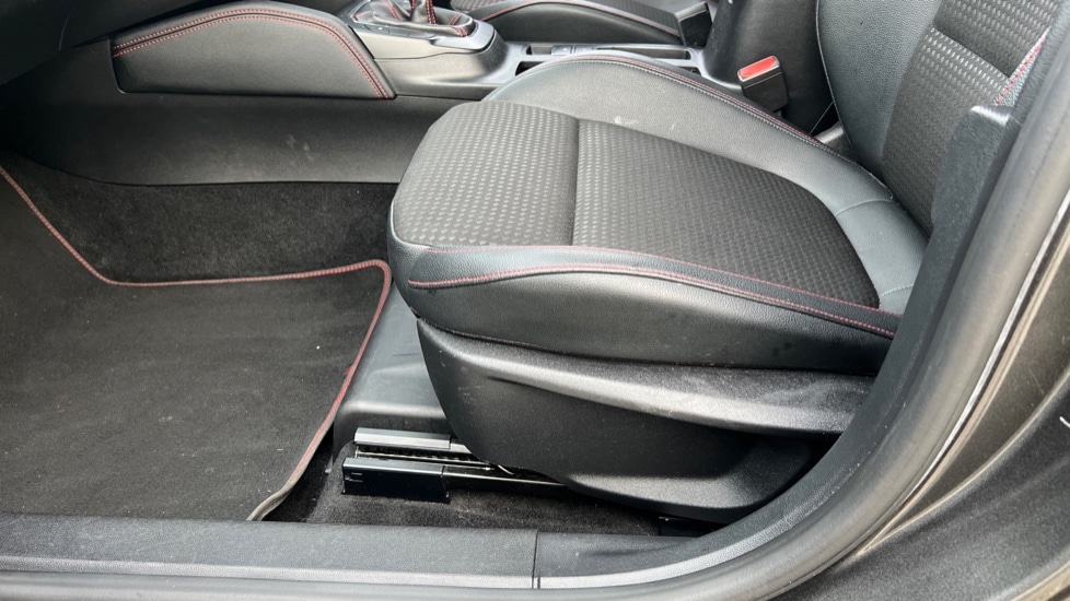 Used Ford Focus 2021 for sale - 76328197: Photo 32