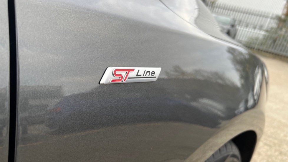 Used Ford Focus 2021 for sale - 76328197: Photo 41