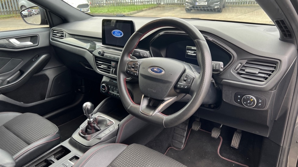 Used Ford Focus 2021 for sale - 76328197: Photo 9